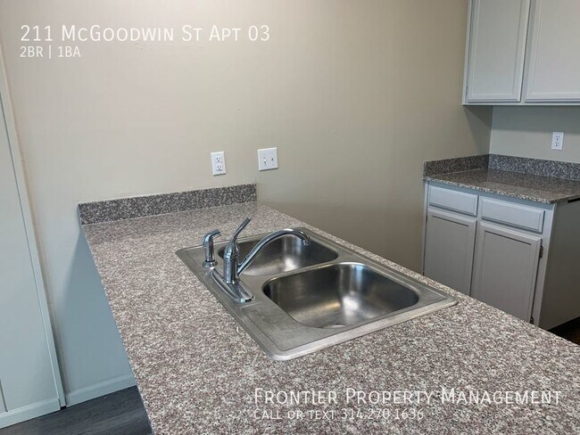 Foto del edificio - 211 McGoodwin St