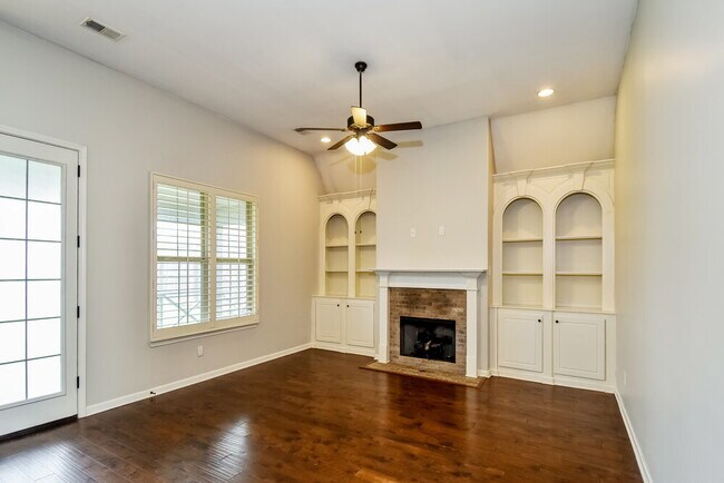 Foto del edificio - 430 Hidden Meadows Cove