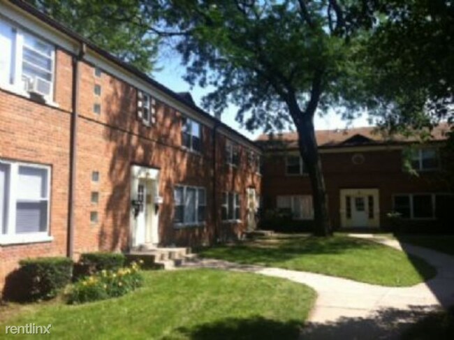 Building Photo - 2105 W Berwyn Ave