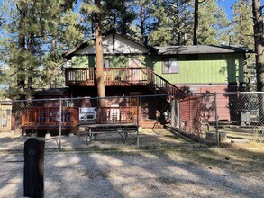 Building Photo - 982 Woodland Dr