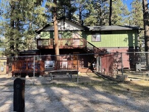Building Photo - 982 Woodland Dr