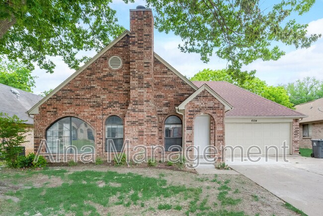 Foto del edificio - 6014 Meadowside Trail