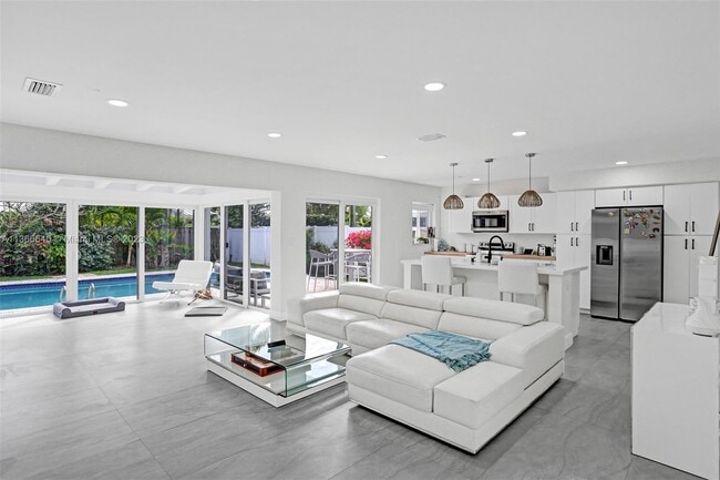 Building Photo - 1780 NE 21st St