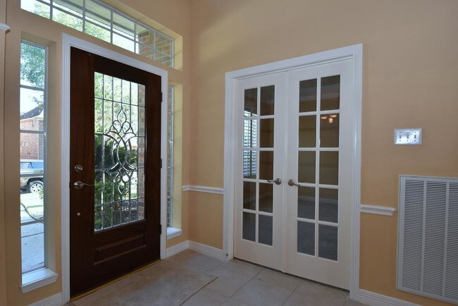 Building Photo - 14926 Codys Run