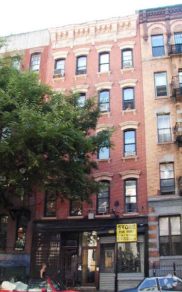 Foto principal - 102 E 7th St