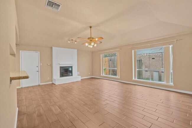 Building Photo - 16719 Sky Blue Ln