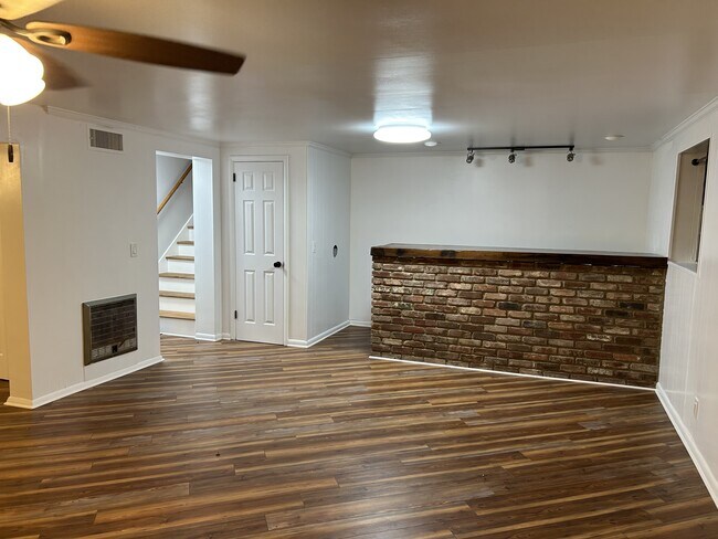 Bar Basement - 113 Cumberland Shores Dr