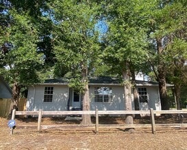 Building Photo - 5105 Lake Dr