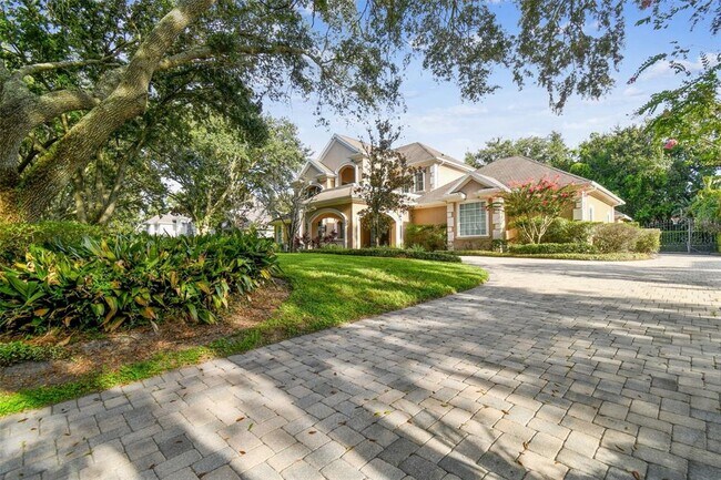 Foto del edificio - 704 Berrocales De Avila