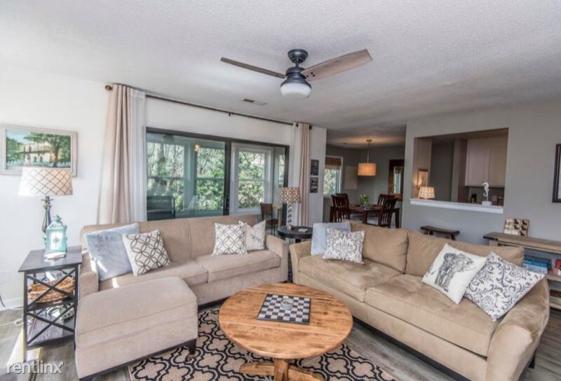 Foto principal - 1142 Village Creek Ln