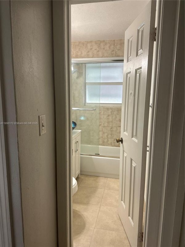 Foto del edificio - 7820 NW 175th St