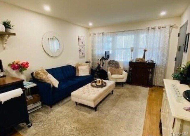 Foto del edificio - 765 Shore Rd