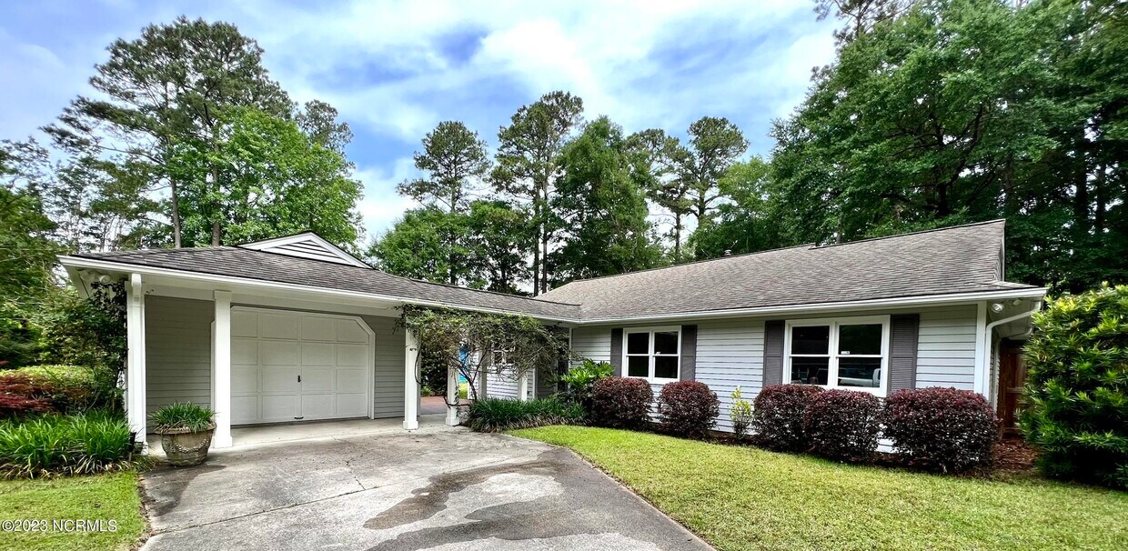 Primary Photo - 6213 Baywood Dr