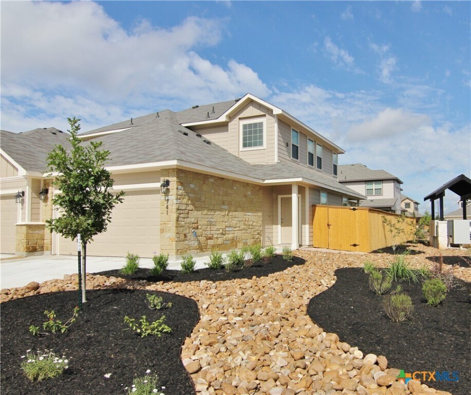 Primary Photo - 741 Milestone Pk