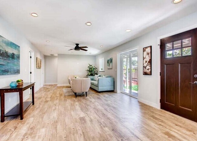 Foto del edificio - 4461 Scenic Ln