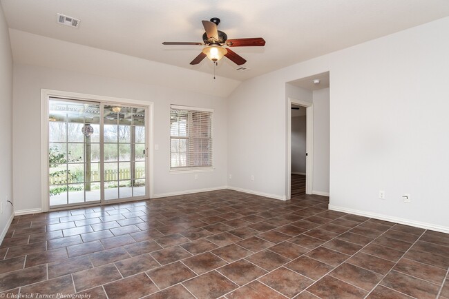 Building Photo - Clabber Creek- Fayetteville