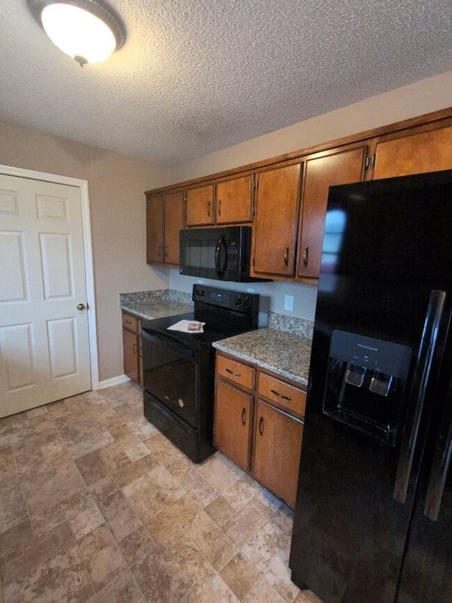 Building Photo - 3218 Tabby Dr