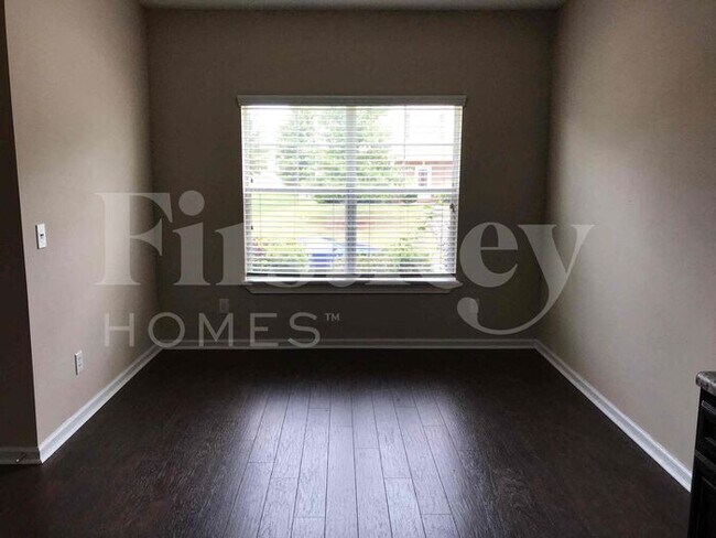 Foto del edificio - 171 Stillwood Dr