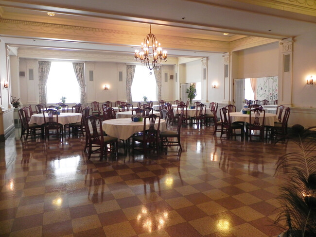 Dining Room 2 - LaFontaine Center Affordable Senior Housing