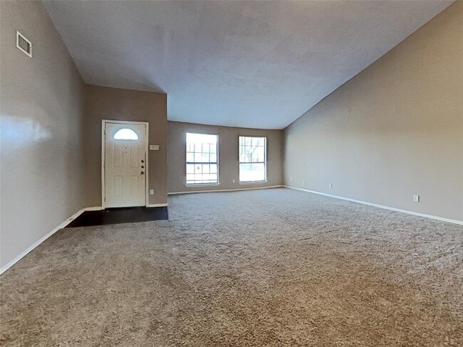 Building Photo - 14002 Edenglen Dr