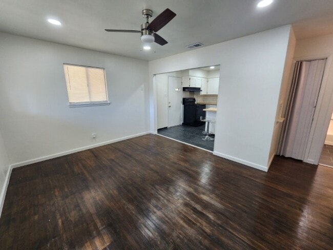 Building Photo - 1715 Doctor M.L.K. Jr Dr