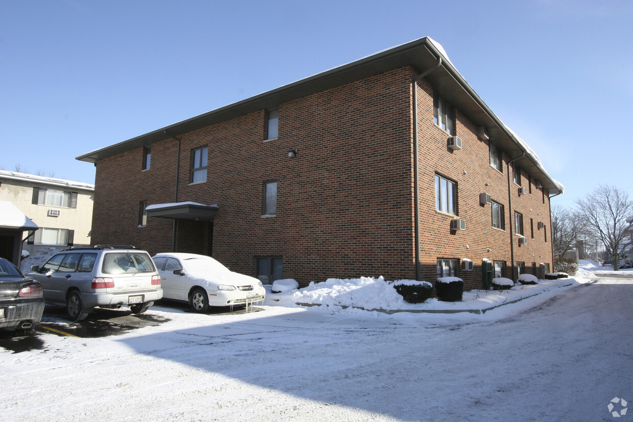 Building Photo - Carlson West Apartments