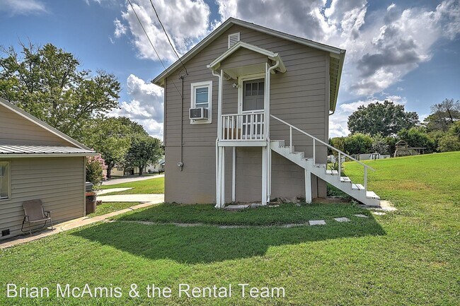 Building Photo - 1 br, 1 bath House - 508-B S McKee St