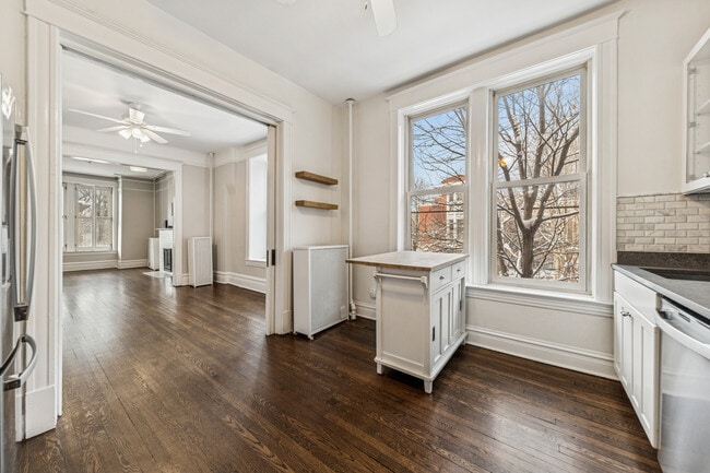 Building Photo - 2159 N Seminary Ave