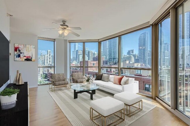 Foto del edificio - 645 N Kingsbury St