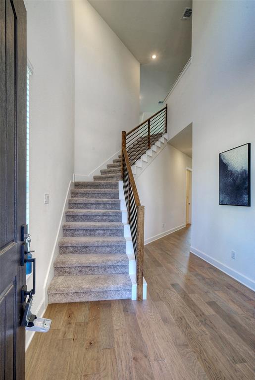 Foto del edificio - 245 Darley Oak Dr