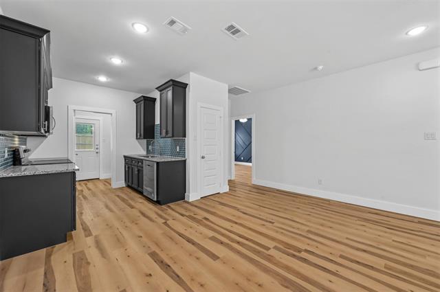 Foto del edificio - 6127 Tejas Dr