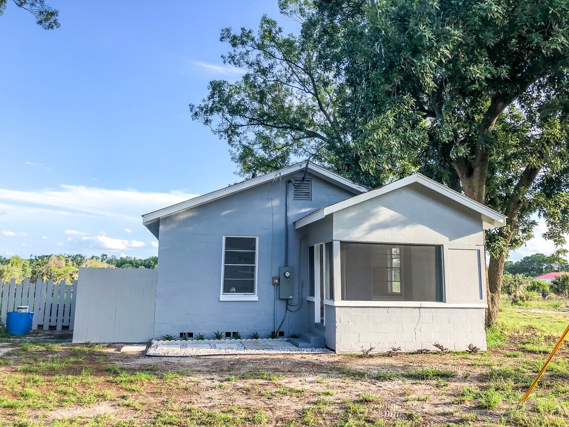 Primary Photo - 12848 Florida Ave