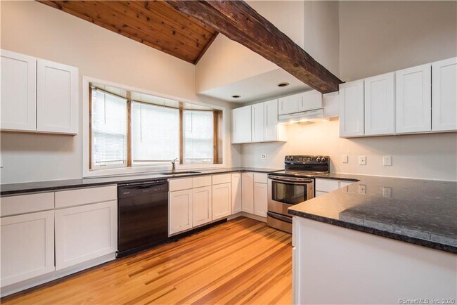 Foto del edificio - 227 Windsor Ave