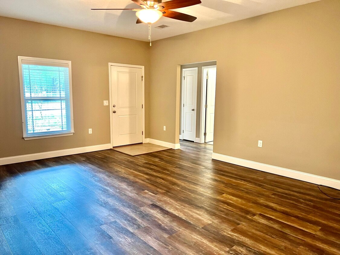 415 E Field Ave, Crestview, FL 32539 House Rental in Crestview, FL