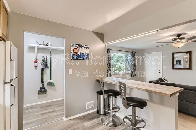 Foto del edificio - 2075 Iris St