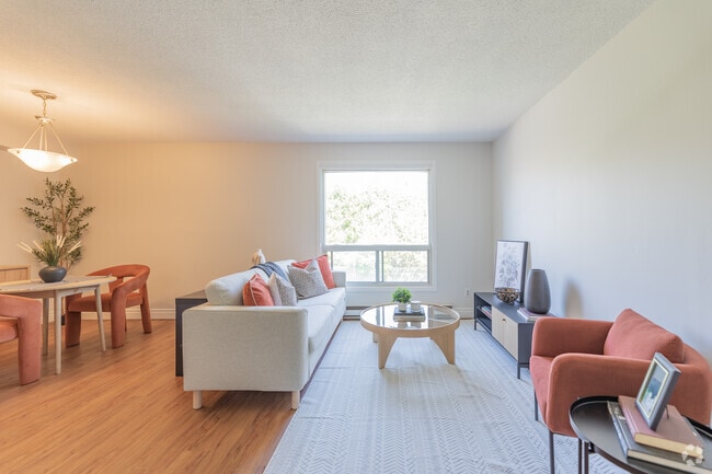 Building Photo - 75 Huron Heights