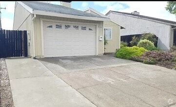 Building Photo - 5327 Hillsdale Blvd