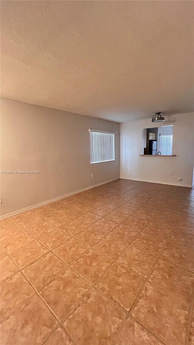 Foto del edificio - 7820 NW 7th St