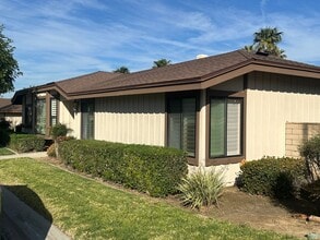 Building Photo - 5818 Maybrook Cir