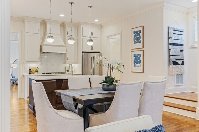 Foto del edificio - 1036 Clifton St