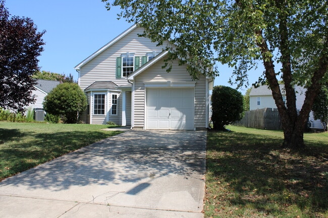 Building Photo - 305 Valley Glen Dr