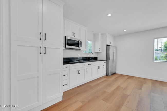 Foto del edificio - 7633 Yarmouth Ave