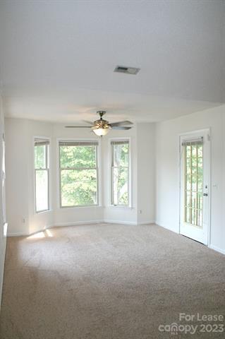 Foto del edificio - 6264 Rosecroft Dr