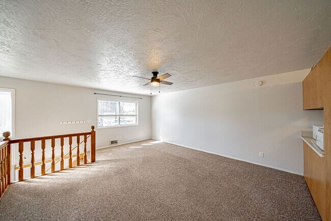 Building Photo - 602 John Adams Ct