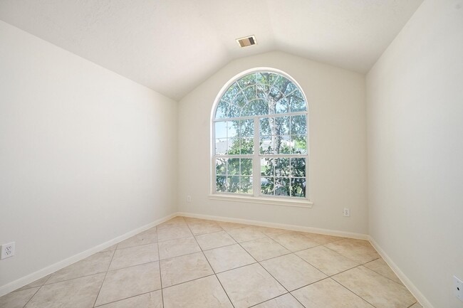 Building Photo - 8027 Daylilly Creek Dr