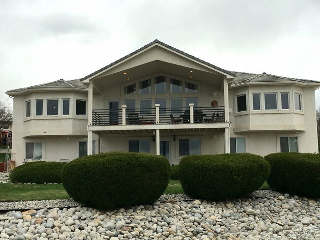 Foto del edificio - Gleneagle Luxury - Air Force Acedeny