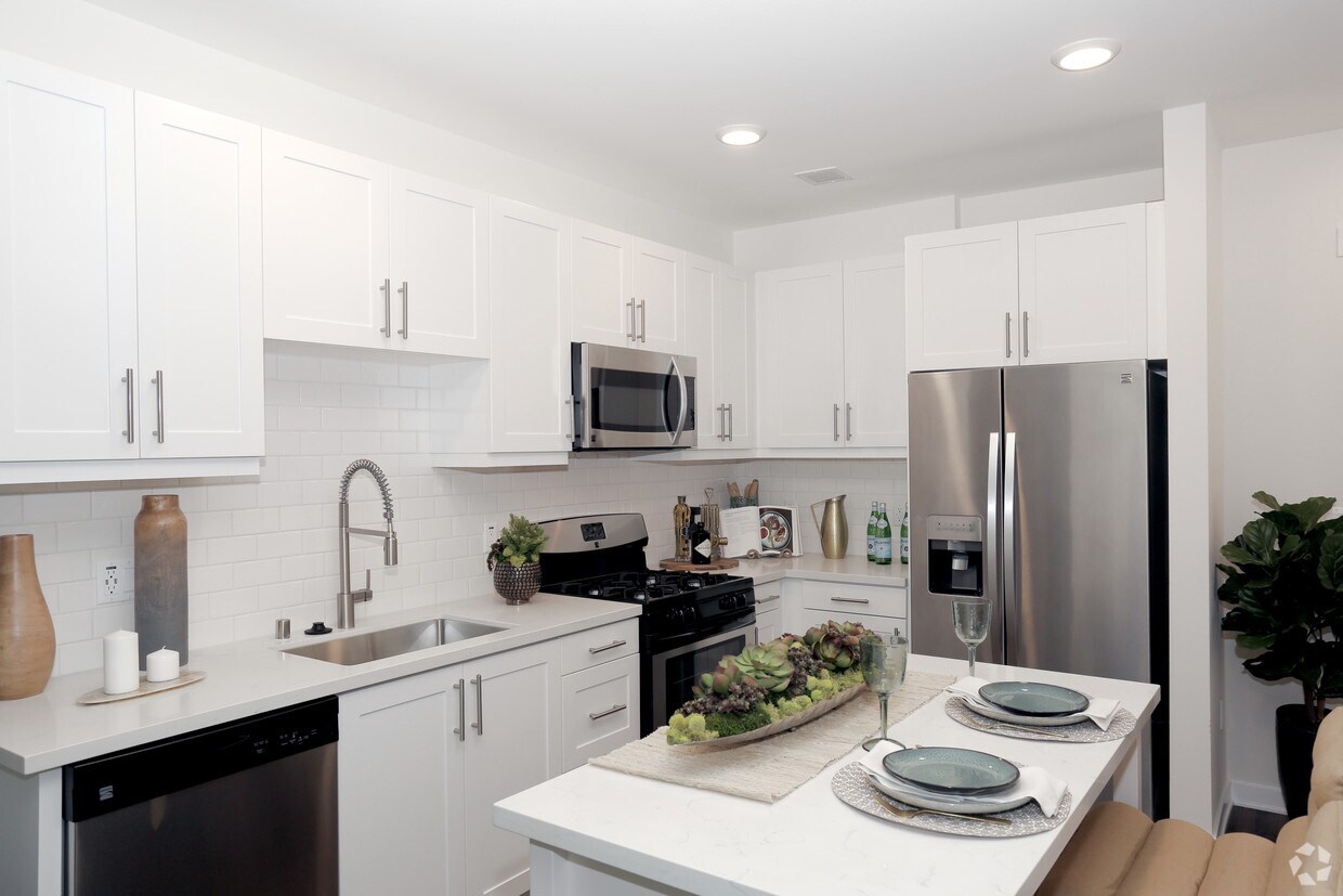 The Q Playa Apartments in Los Angeles, CA Westside Rentals