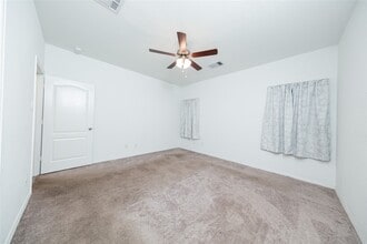 Building Photo - 31206 Whitfield Ct