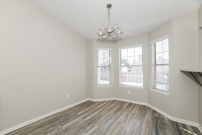 Building Photo - 3729 Riverside Pkwy