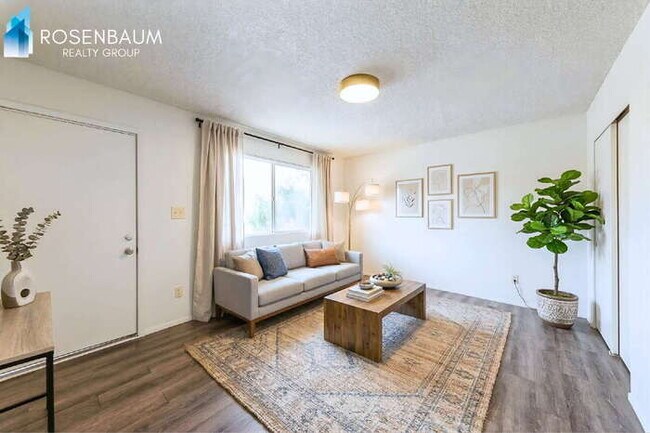 Foto del edificio - 9230 N 6th St